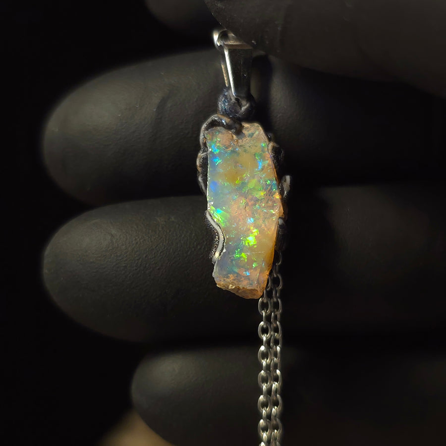 Opal Halskette — Blaues & grünes Feuer