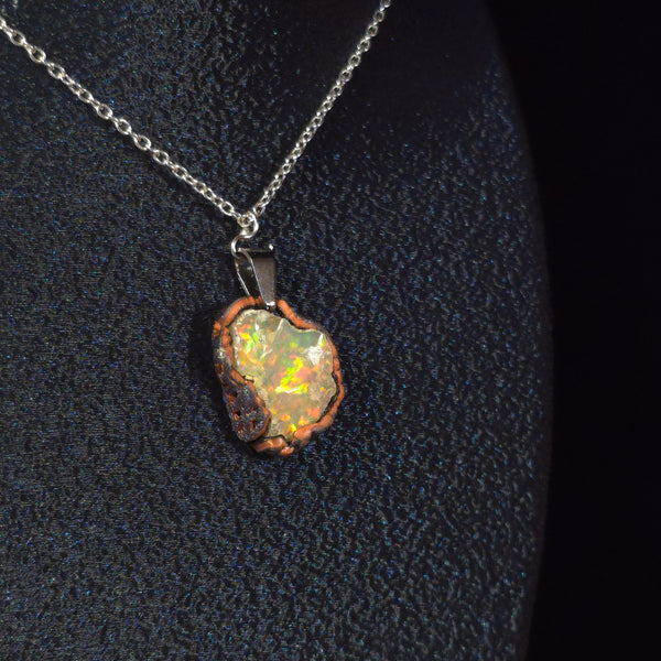 Opal Halskette — Sanfter Regenbogen-Schimmer