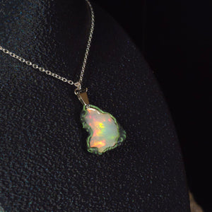 Opal Halskette — Sanftes Regenbogenfeuer