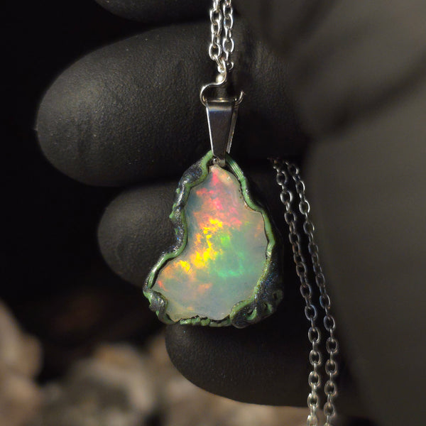 Opal Halskette — Sanftes Regenbogenfeuer
