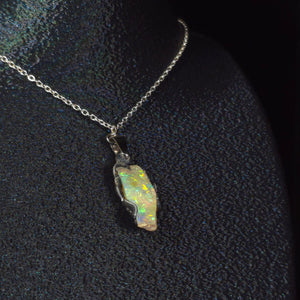 Opal Halskette — Blaues & grünes Feuer